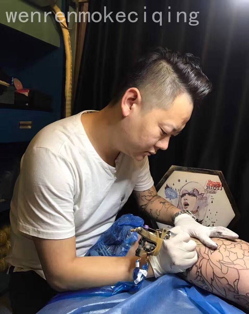 工作花絮纹身图片