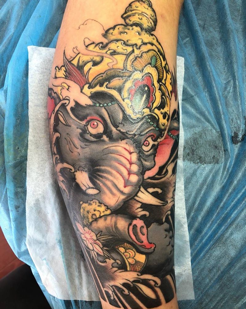 象莲纹身图片_腿部新传统象神 荷花纹身图案