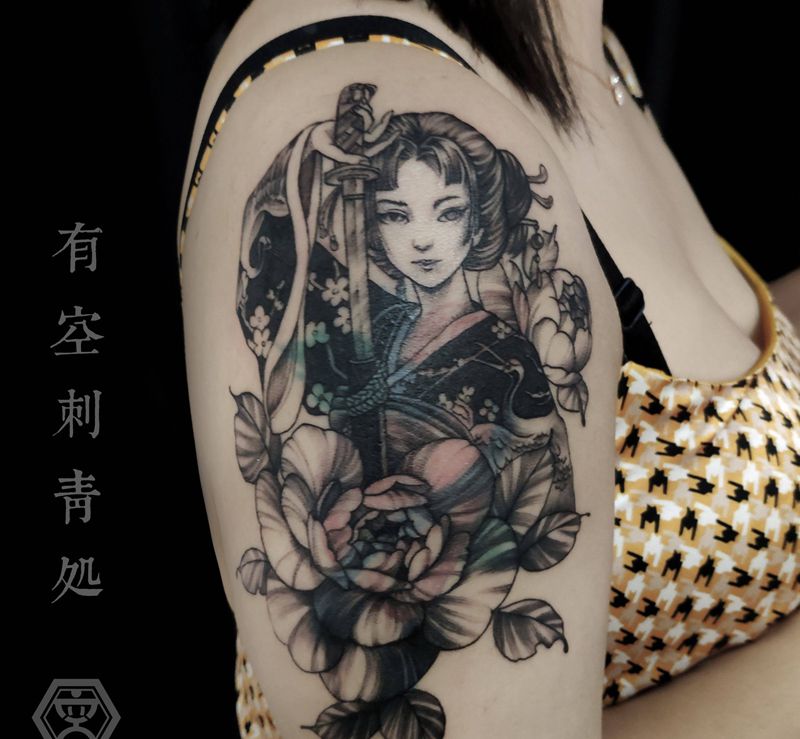 女武士遮盖纹身图片_肩部新传统纹身图案