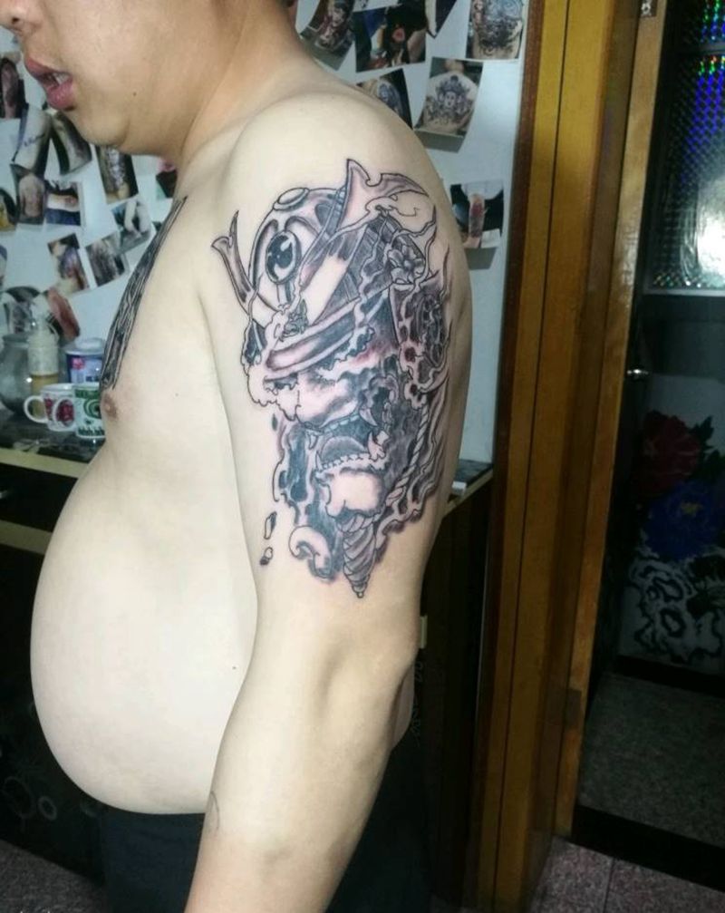 黑武士纹身图片_手臂新传统纹身图案