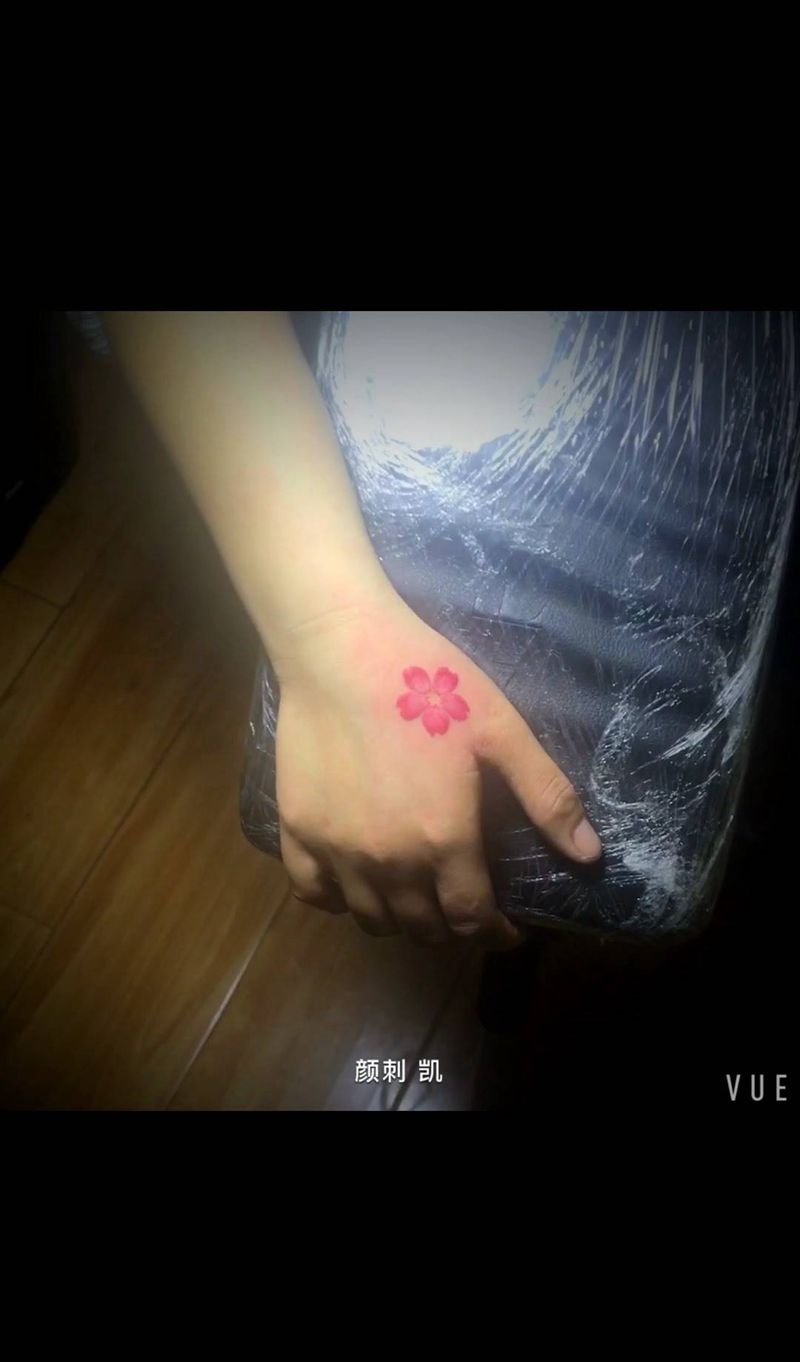 彩色小图两枚纹身图片