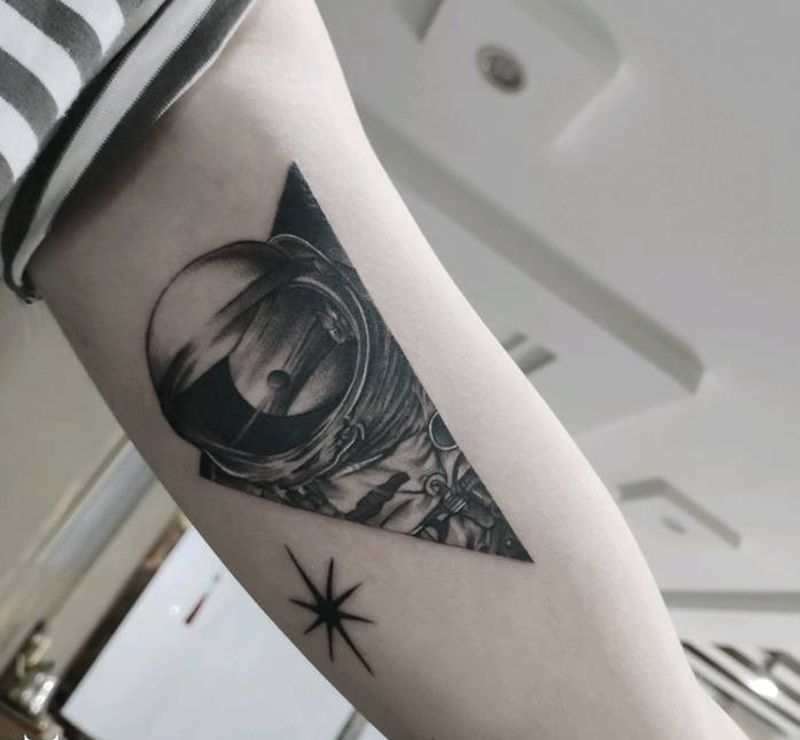 宇航员纹身图片