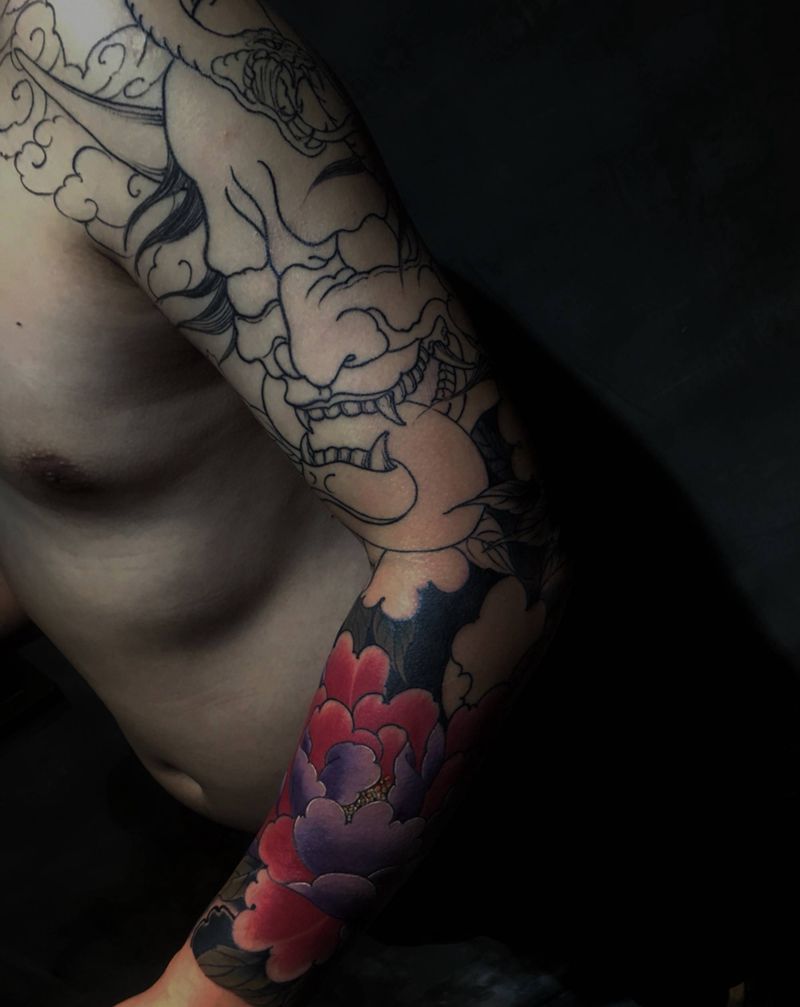 般若牡丹花臂未完纹身图片