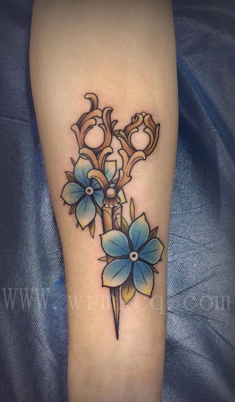 剪刀✂️   （适合理发师的专属纹身）           刺青师：小茹纹身图片