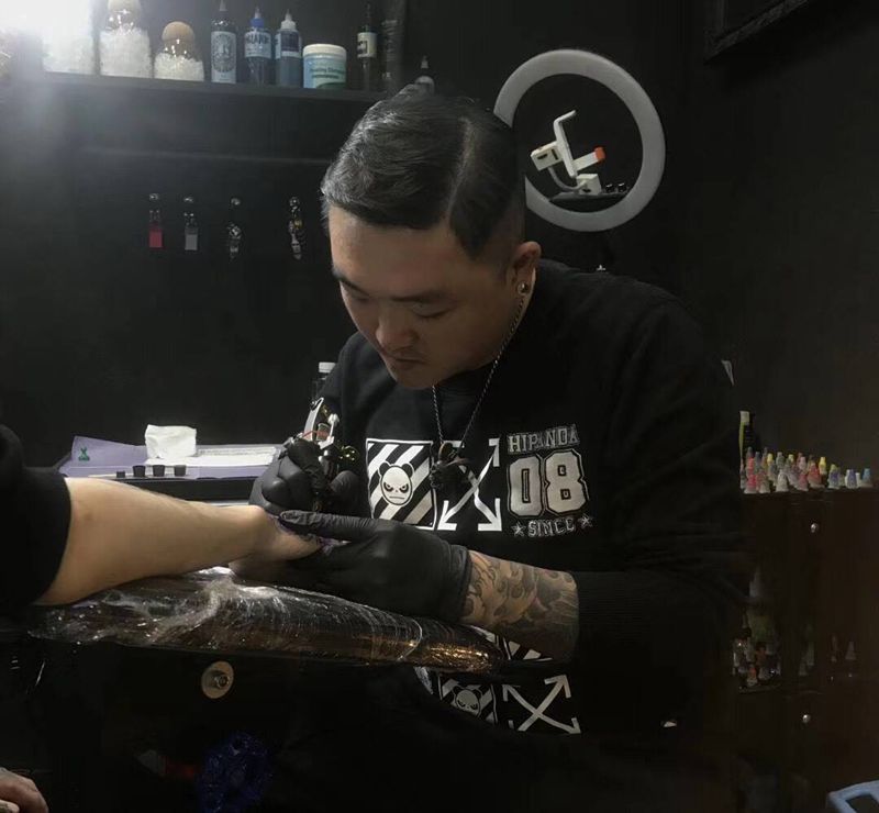 招模特纹身图片