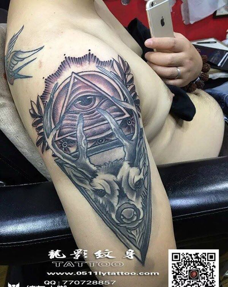 上帝之眼纹身图片