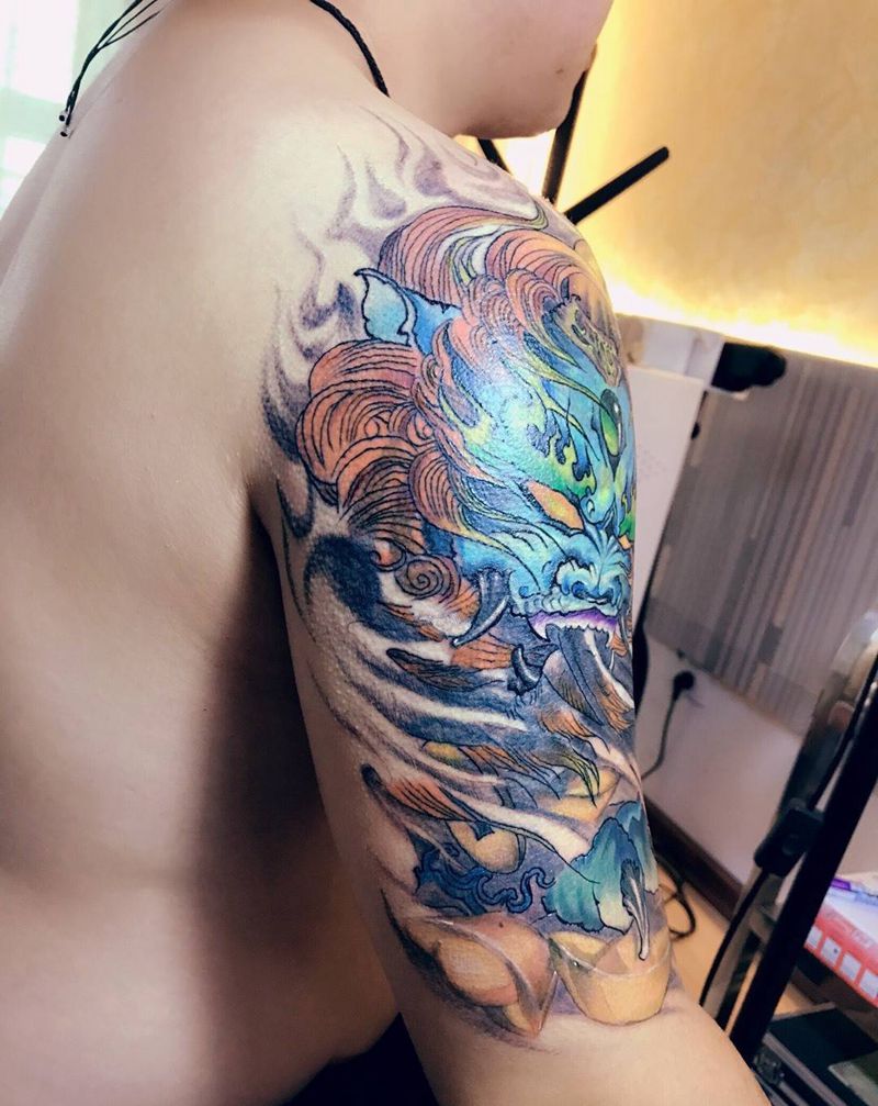 大臂遮盖纹身图片