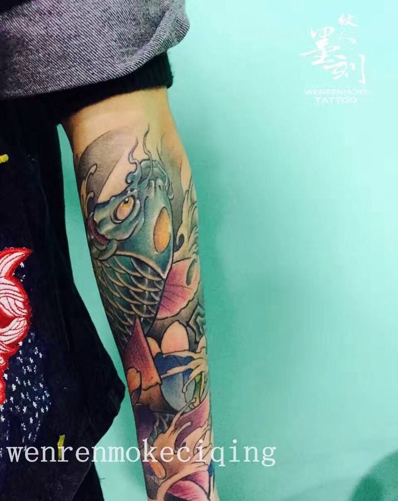 包小臂锦鲤纹身图片