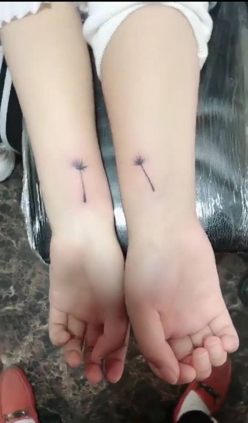 一对蒲公英纹身图片