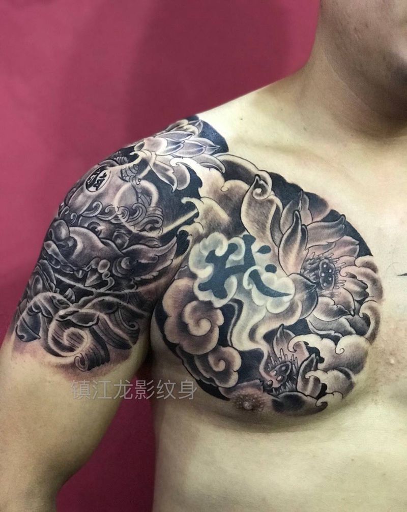 唐狮荷花半甲纹身图片