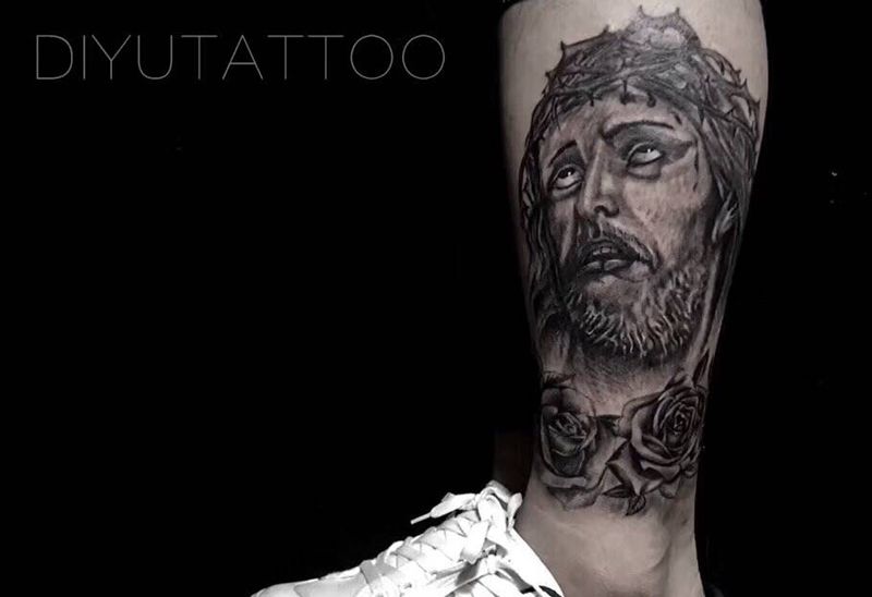 耶稣写实恢复后纹身图片_腿部脚部欧美写实纹身图案