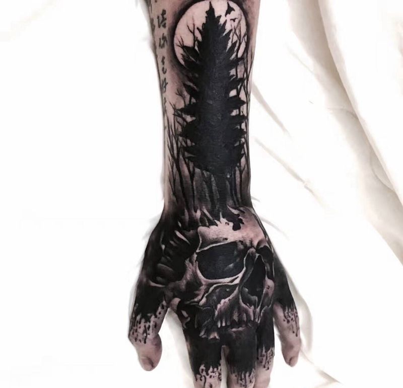 自己给自己纹的暗黑系纹身图片_手臂手部纹身图案