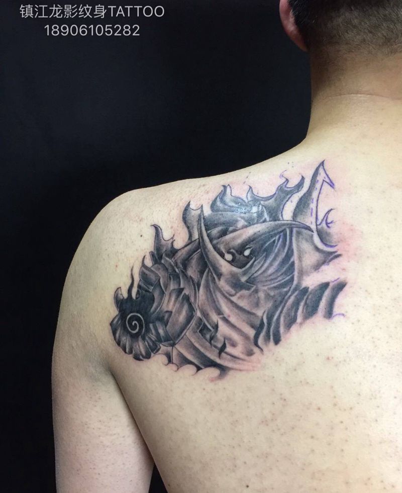 去美国上学前，文个身纹身图片_肩部纹身图案