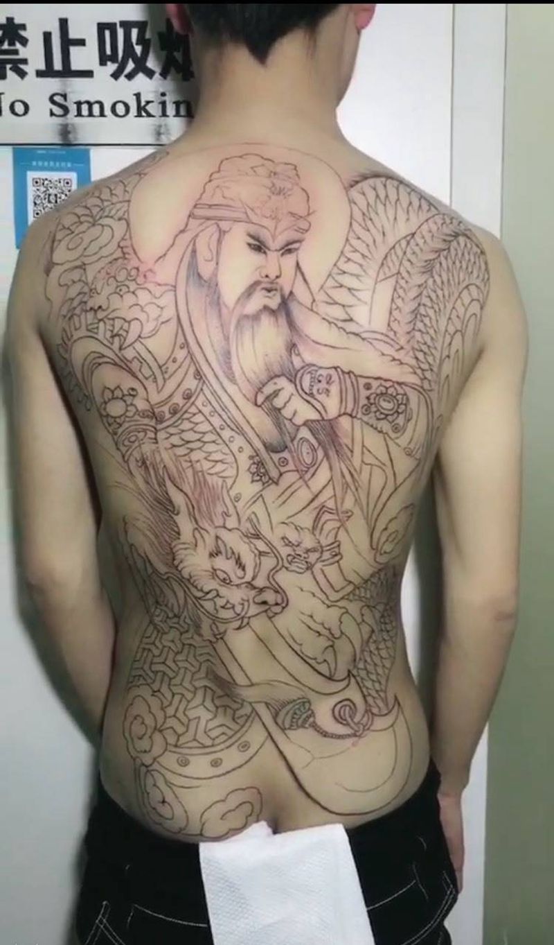 关公勾线纹身图片