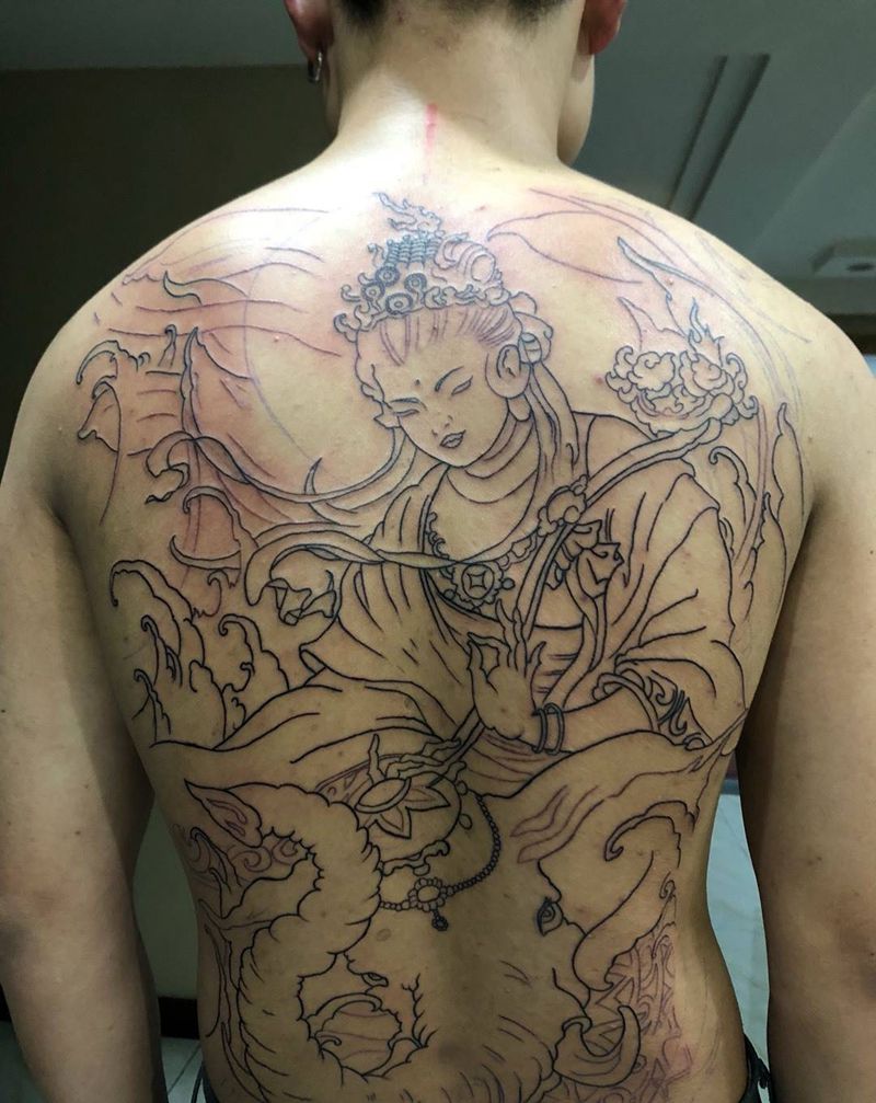 观音线条。纹身图片_背部老传统纹身图案