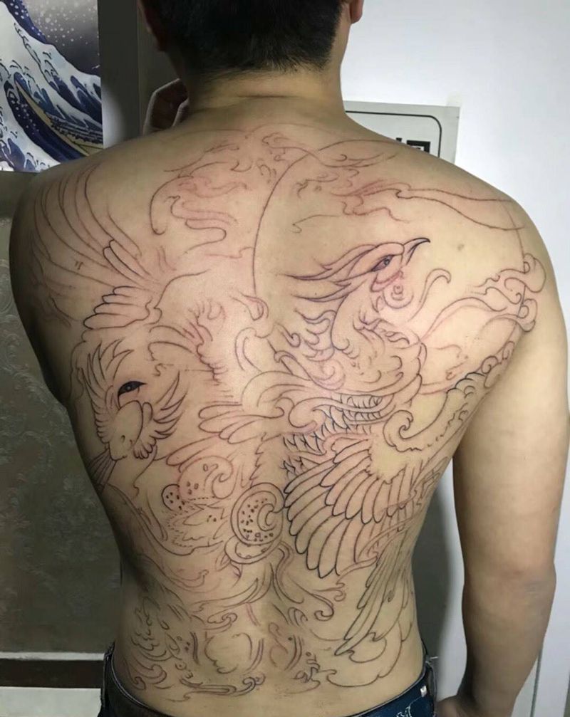 后背基础线纹身图片