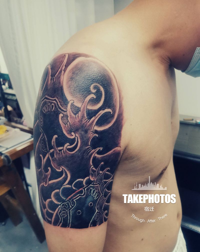 传统水浪纹身图片_肩部新传统纹身图案