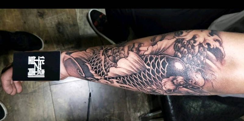 吉祥鲤鱼纹身图片