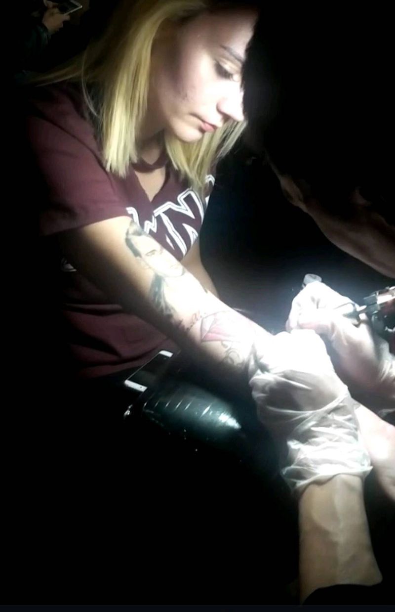 工作照纹身图片