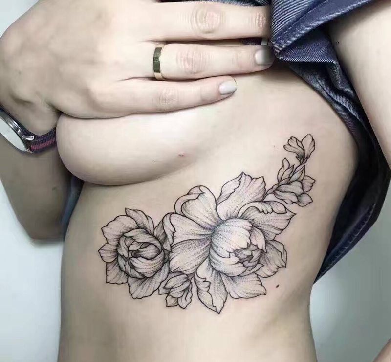 性感的花纹身图片