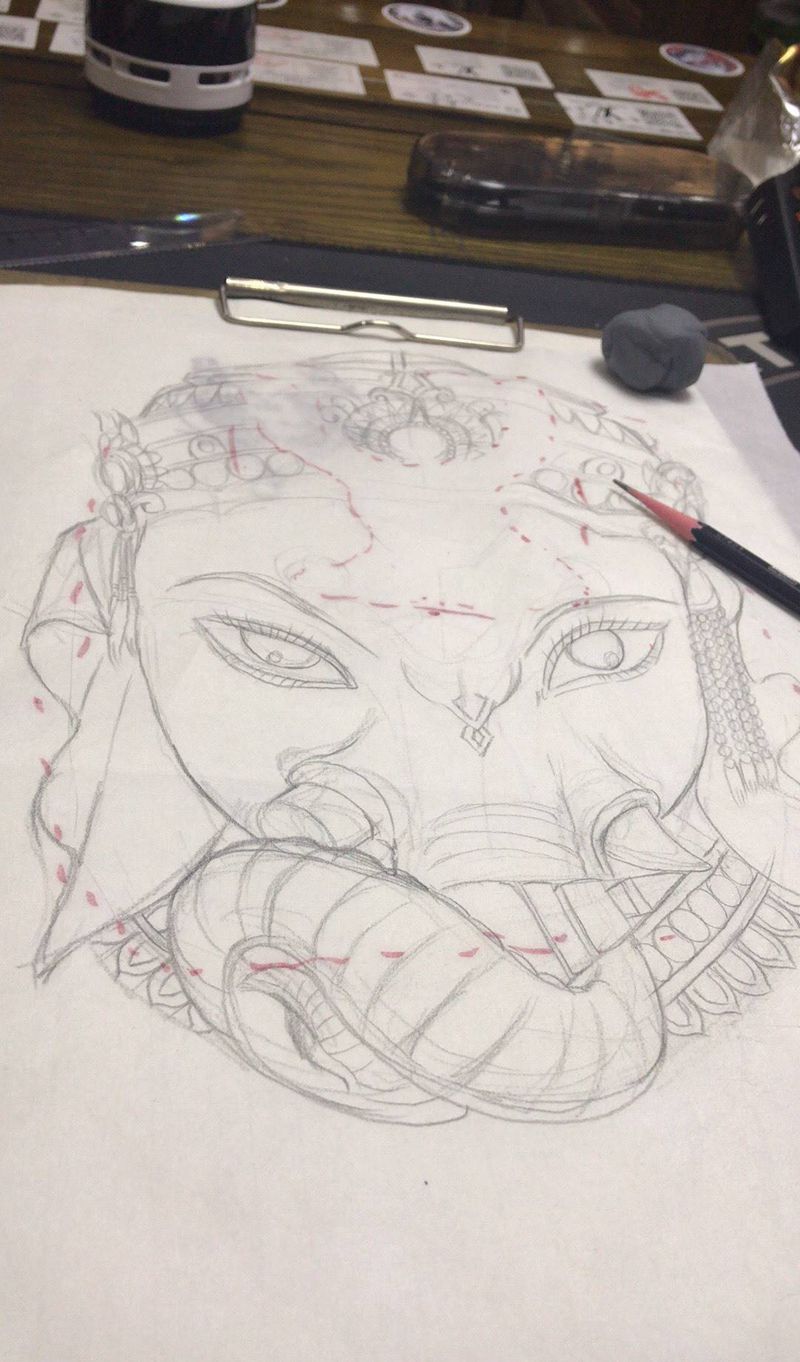 收到定金，起稿。谢谢信任龙影[愉快]纹身图片