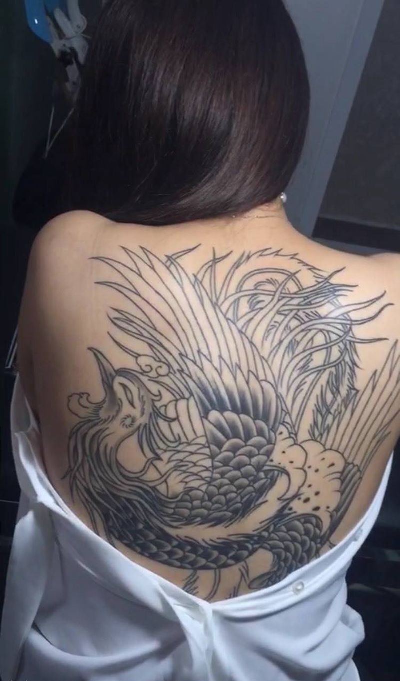凤未完纹身图片