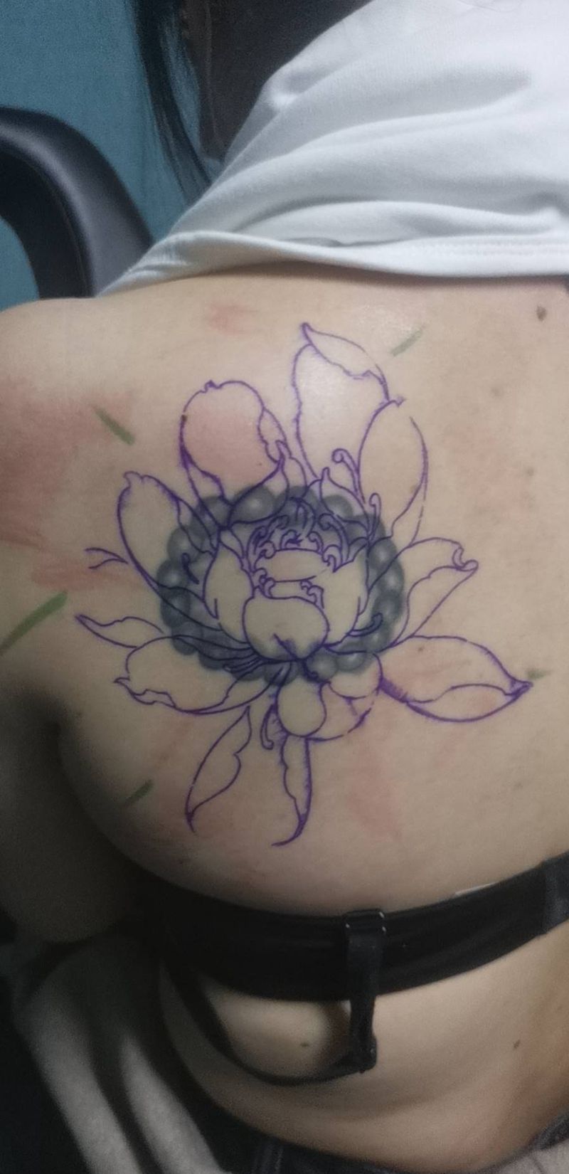 蓝莲花纹身图片_背部新传统纹身图案