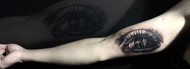 双眼皮纹身图片_手部手臂欧美写实纹身图案