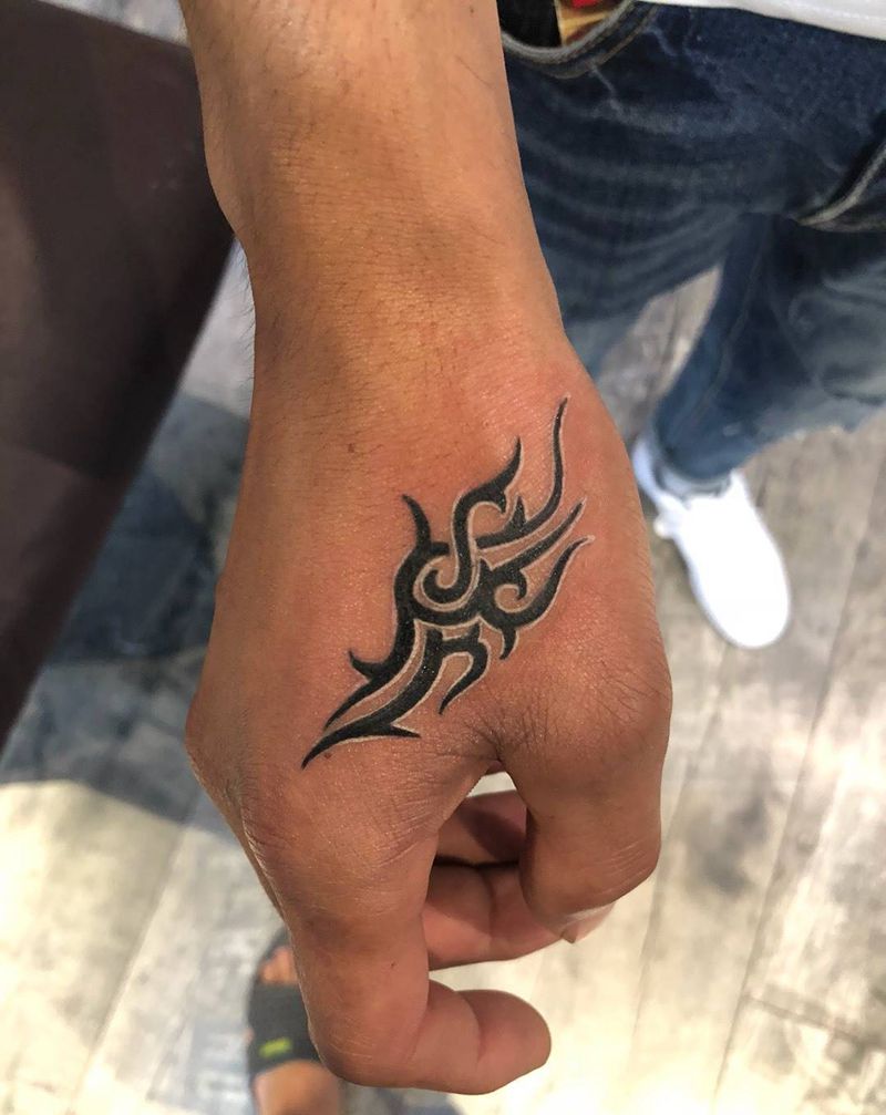 小图一枚纹身图片