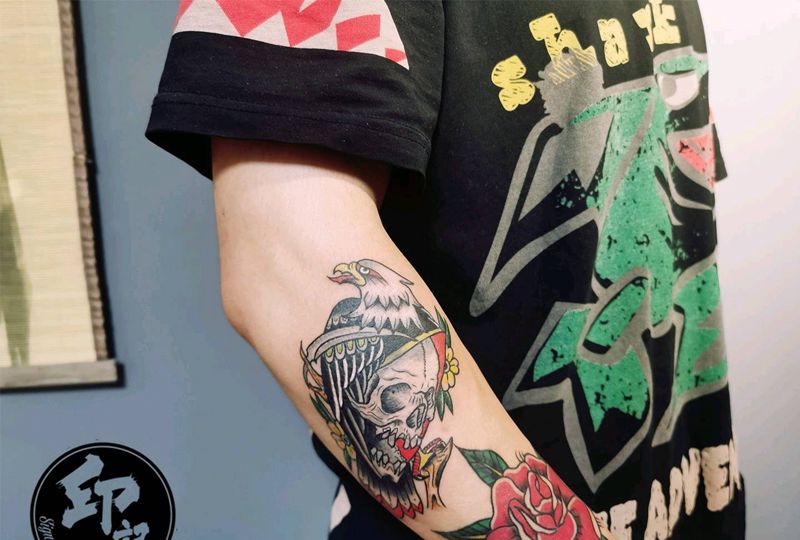 oldschool 老鹰纹身图片_手臂Old School纹身图案