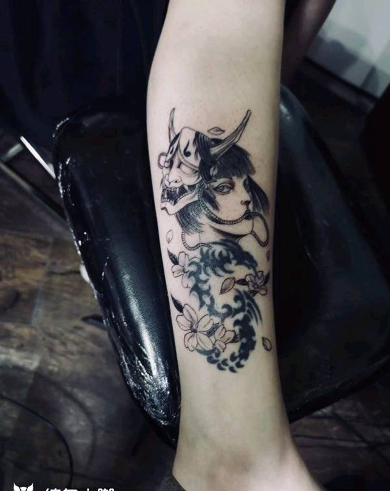 素描小图纹身图片_脚部纹身图案