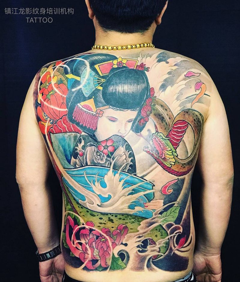 艺妓满背纹身图片