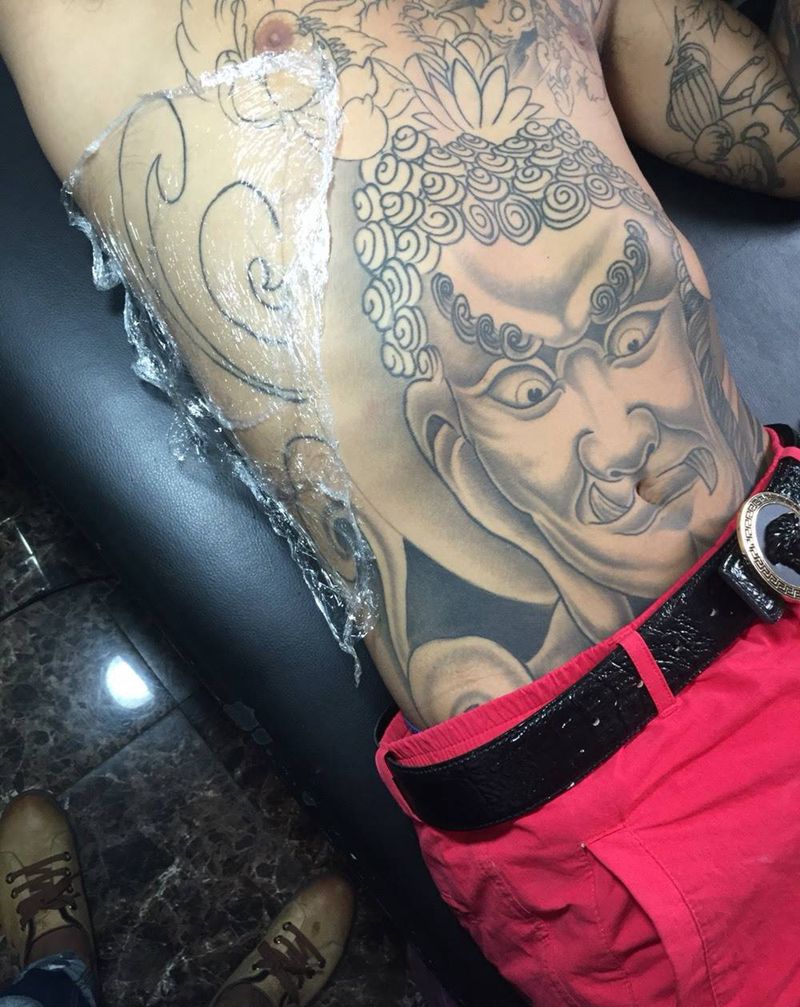 不动明王纹身图片