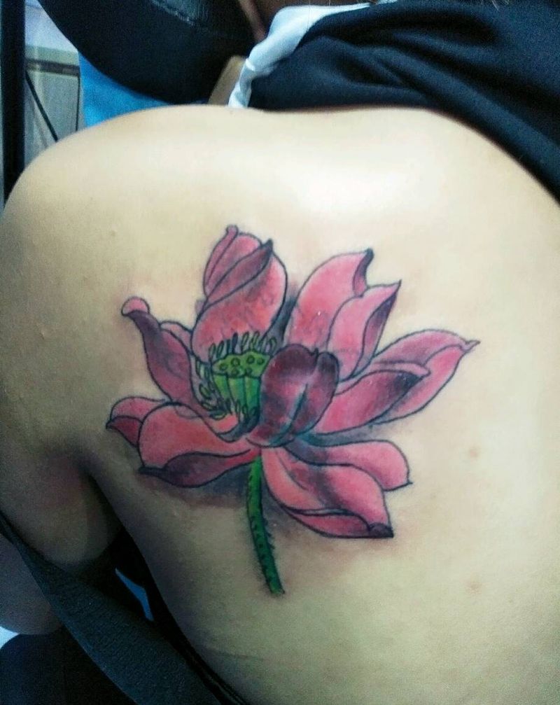 荷花遮盖纹身图片