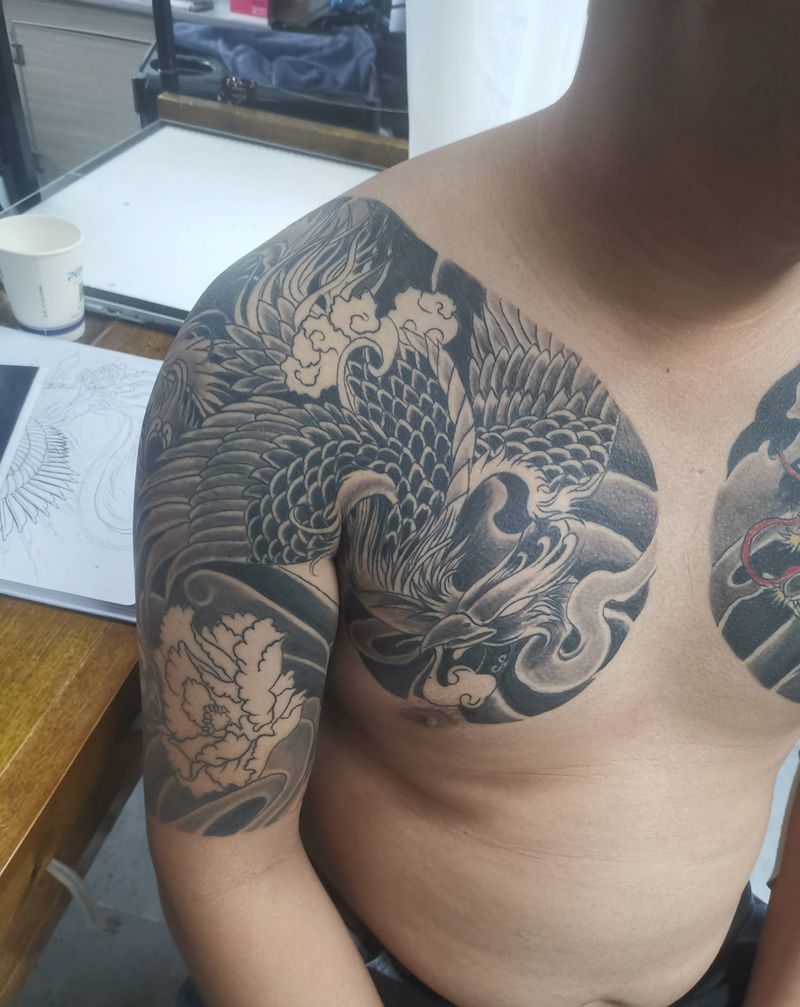 未完成龙凤双半甲纹身图片_胸部手臂老传统纹身图案