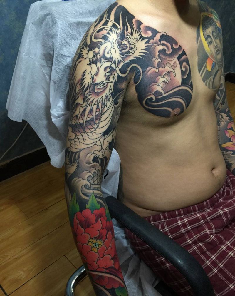 花臂龙未完成纹身图片