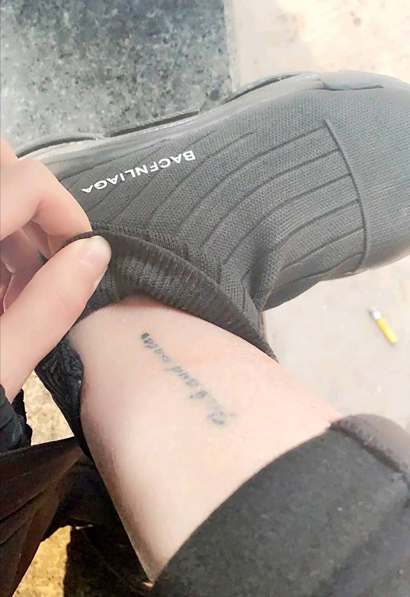 遮盖#蝴蝶结纹身图片_腿部纹身图案