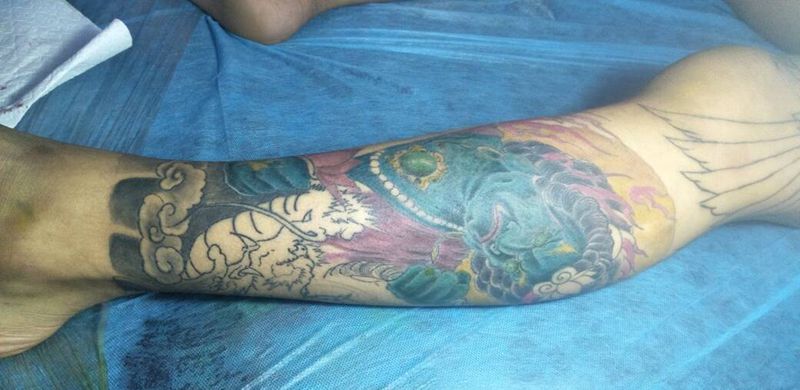 明王小腿纹身图片_腿部新传统明王纹身图案