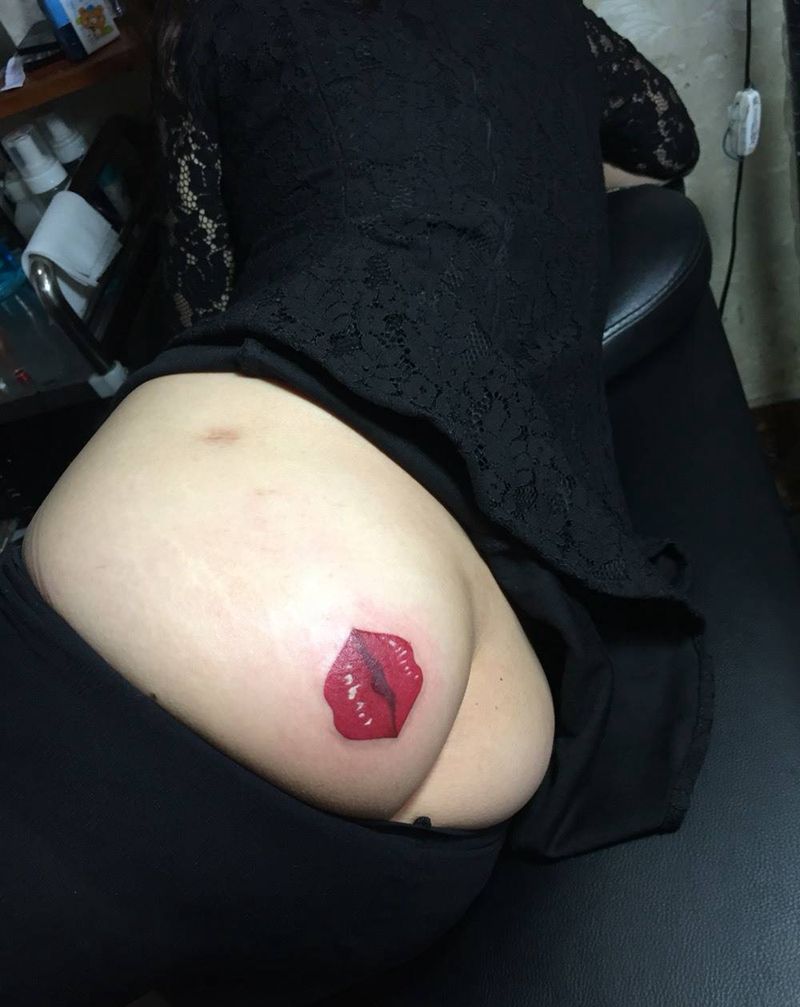 唇印遮盖胎记纹身图片