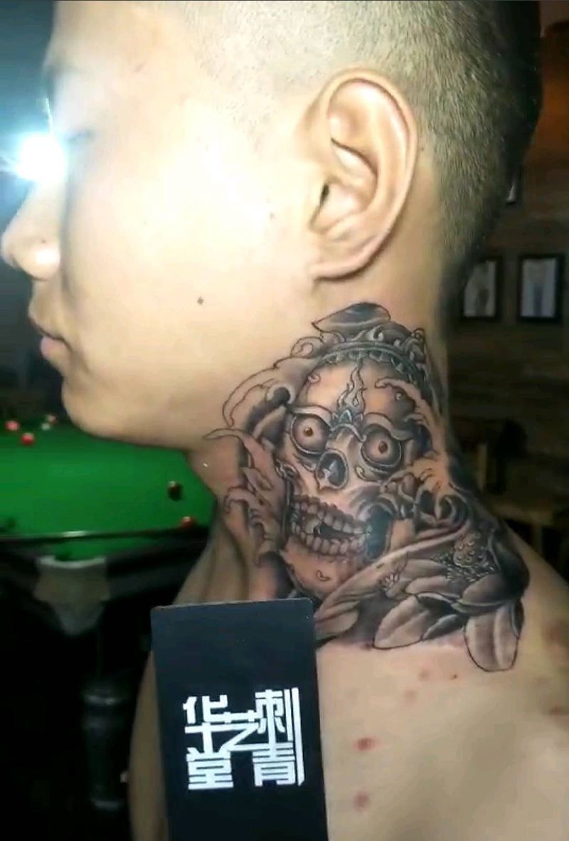 脖子个性纹身纹身图片