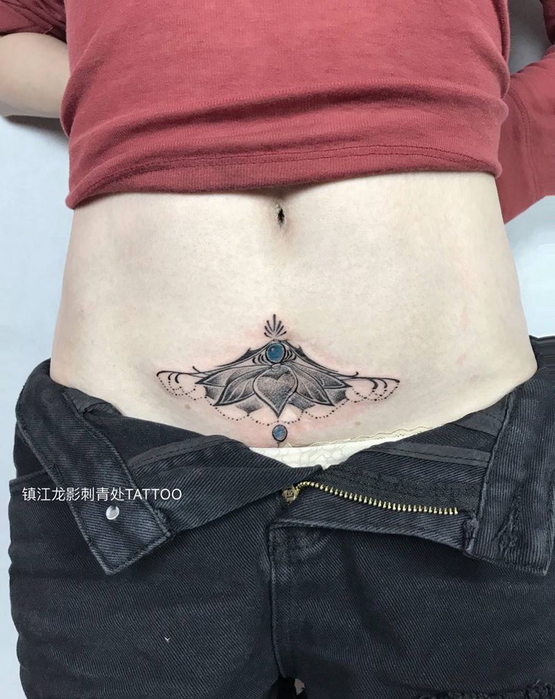 盖破腹产纹身图片