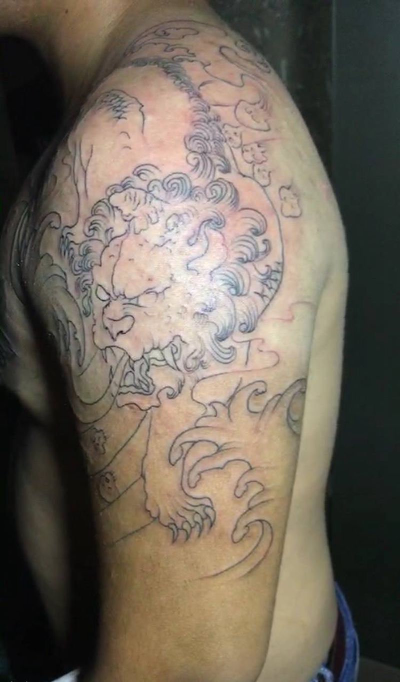 唐狮半甲初步勾线纹身图片