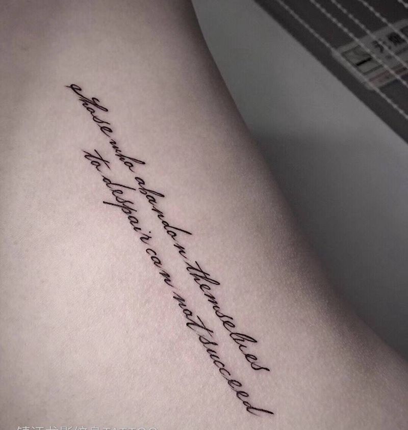 字母设计纹身图片