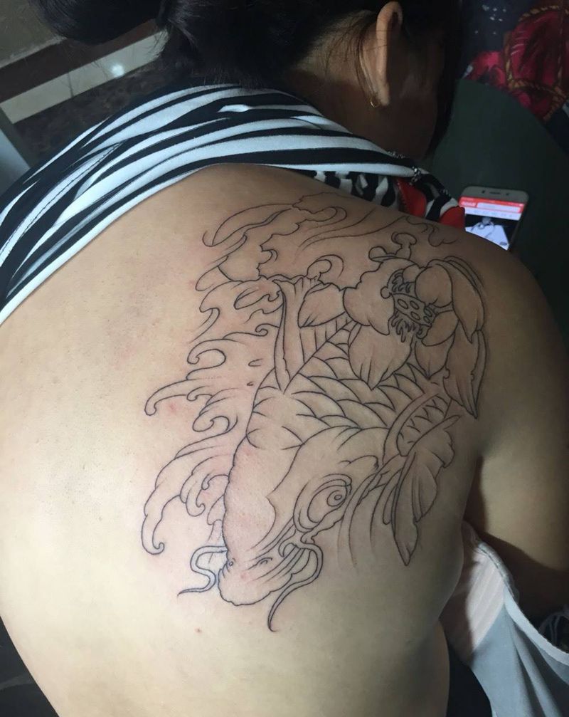 鲤鱼勾线纹身图片