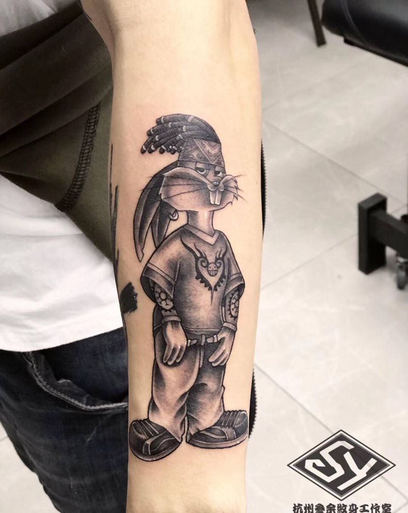 脏辫兔八哥纹身图片_手臂纹身图案
