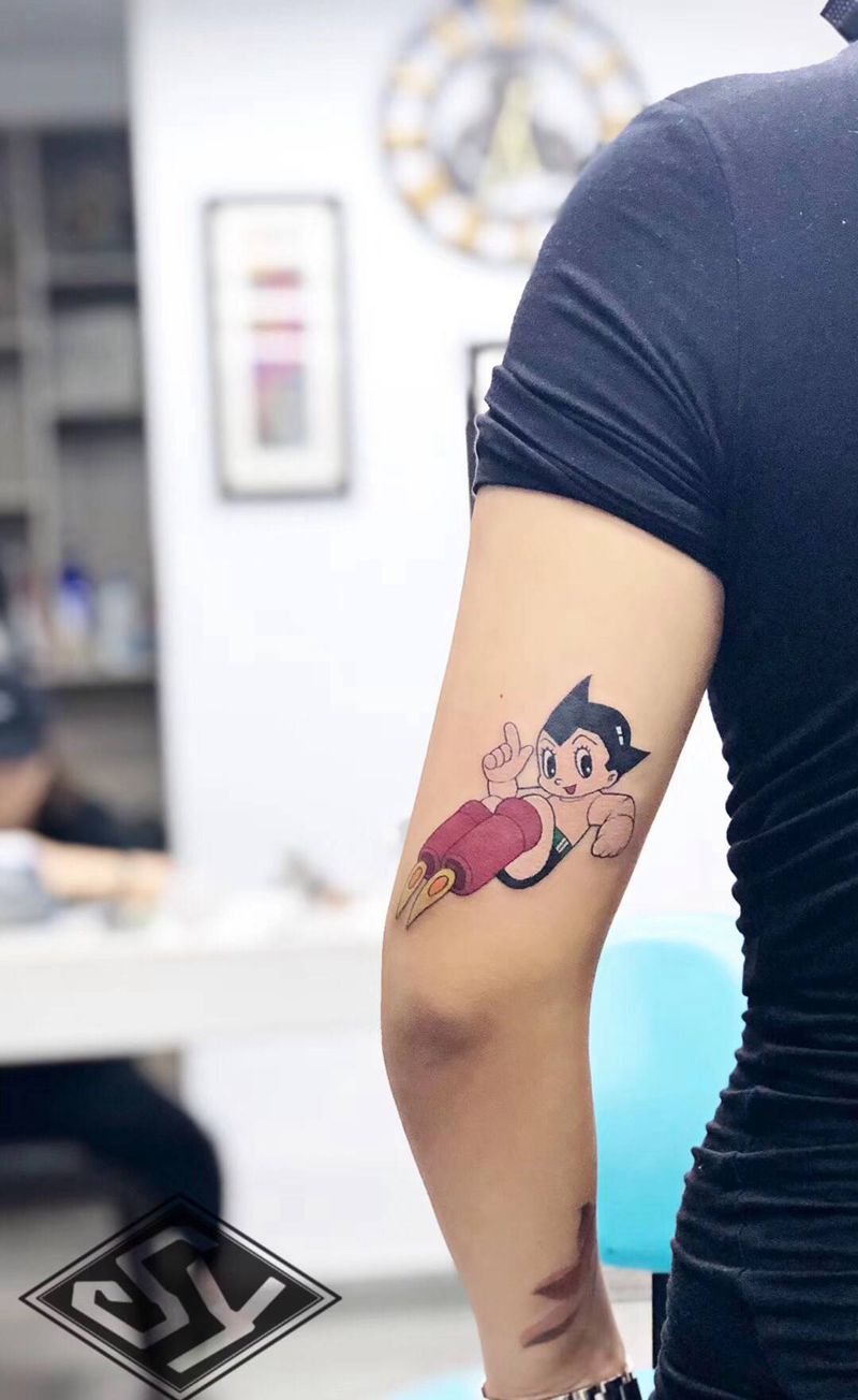 阿童木纹身图片_手臂纹身图案