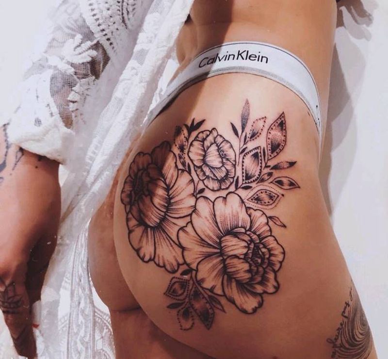 繁花、素花纹身分享纹身图片_臀部点刺纹身图案