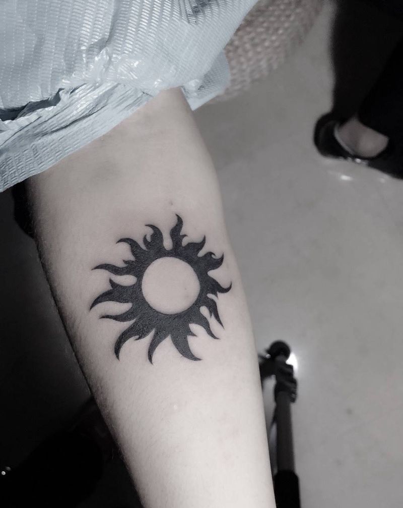 黑日图腾纹身图片