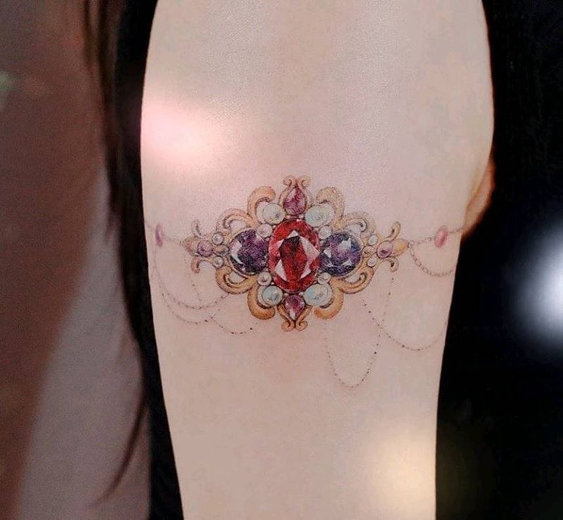 宝石纹身图片_手部水彩纹身图案