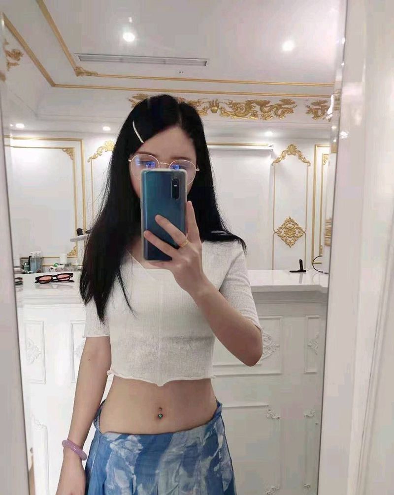 脐钉纹身图片_腹部手工穿刺纹身图案